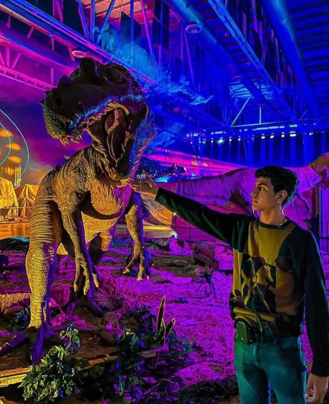 
                  
                    TIERRA DE DINOSAURIOS 11/NOV 11AM - 7PM
                  
                